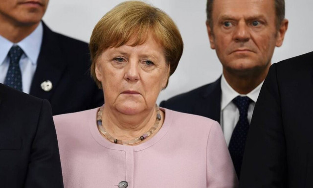 Αποκάλυψη για την Μέρκελ: Τι ψέλλιζε όταν έτρεμε για τρίτη φορά (pics)