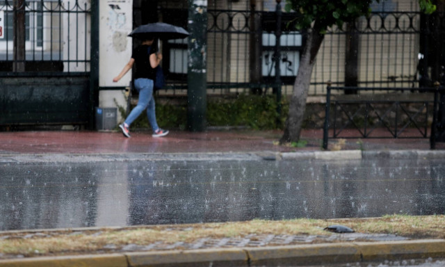 Καιρός: Αυτές τις περιοχές θα «σαρώσει» η κακοκαιρία τις επόμενες ώρες (vid)