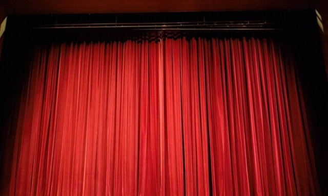 Θλίψη για πασίγνωστη ηθοποιό: Έφυγε από τη ζωή σε ηλικία 52 ετών (pics)