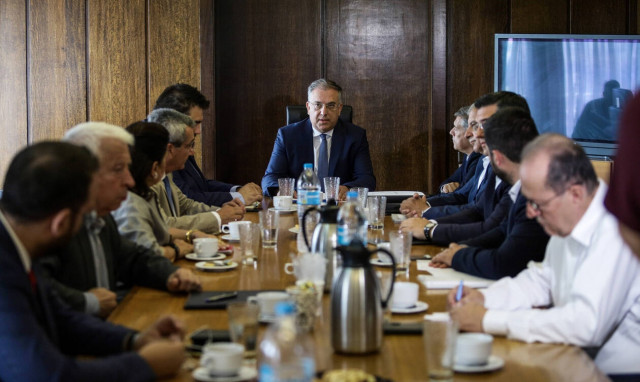 Θεοδωρικάκος: Φέρνουμε ρύθμιση κατά της απλής αναλογικής