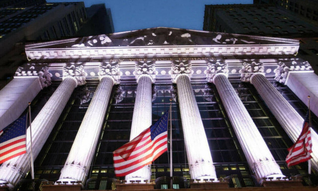 Wall Street: Με μικρή άνοδο ξεκίνησε η εβδομάδα -  Πτώση στην τιμή του πετρελαίου