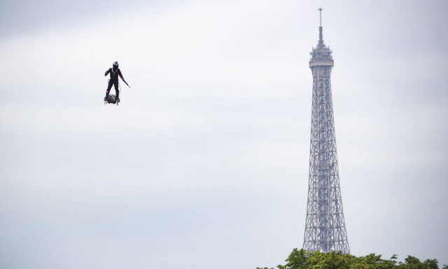 Είναι αυτό το νέο... υπερόπλο που ετοιμάζει ο γαλλικός στρατός; (pics)