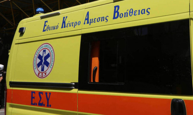 Λαμία: Τρίχρονο αγοράκι παρασύρθηκε από αυτοκίνητο (pics)