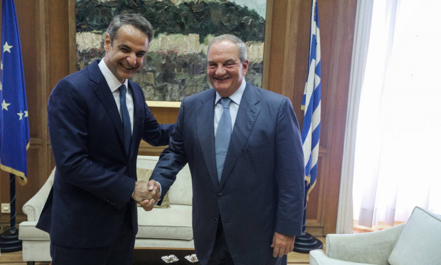 Συνάντηση Μητσοτάκη με Καραμανλή - Τι συζήτησαν 