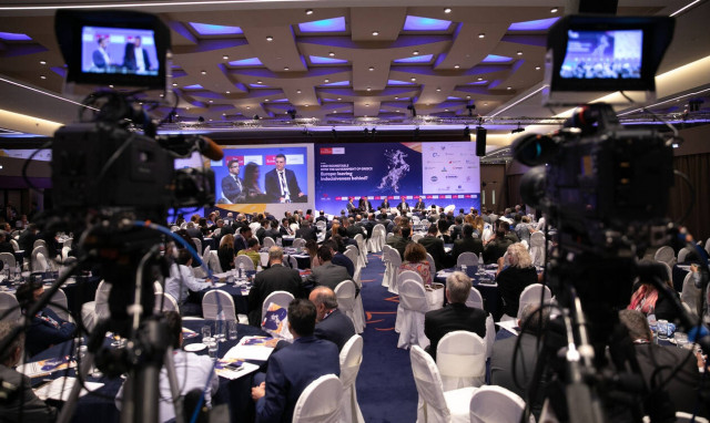 Economist: Περιθώριο διαπραγμάτευσης αφήνει η Κομισιόν για τους προϋπολογισμούς στην Υγεία