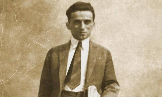 Σαν σήμερα το 1928 αυτοκτονεί ο ποιητής και πεζογράφος Κώστας Καρυωτάκης