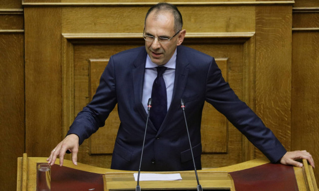 Γεραπετρίτης: Έτσι θα επιλέγονται οι γενικοί γραμματείς  - Τι θα περιλαμβάνουν τα τρια νομοσχέδια