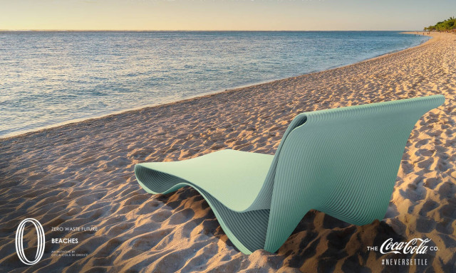 Η Coca-Cola ταξιδεύει σε εννέα ελληνικές παραλίες δίνοντας νέα ζωή στα πλαστικά μπουκάλια 