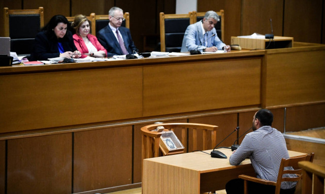 Δίκη Χρυσής Αυγής: Καραγκιοζιλίκια χαρακτήρισε κατηγορούμενος τις δράσεις της