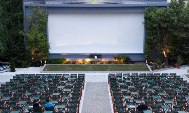 Αυτά είναι τα ωραιότερα θερινά σινεμά της πόλης κοντά σε μετρό (pics) 