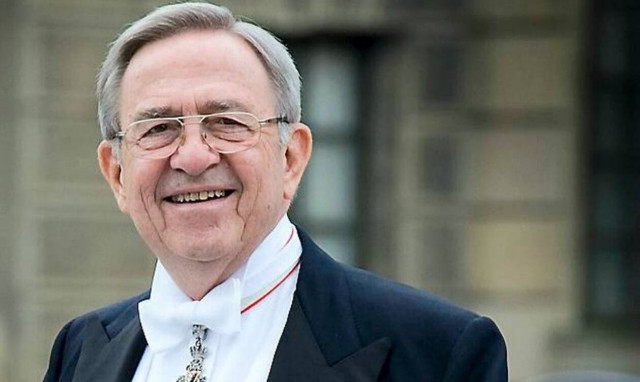 Αγνώριστος ο τέως Βασιλιάς Κωνσταντίνος - Δείτε τη φωτογραφία