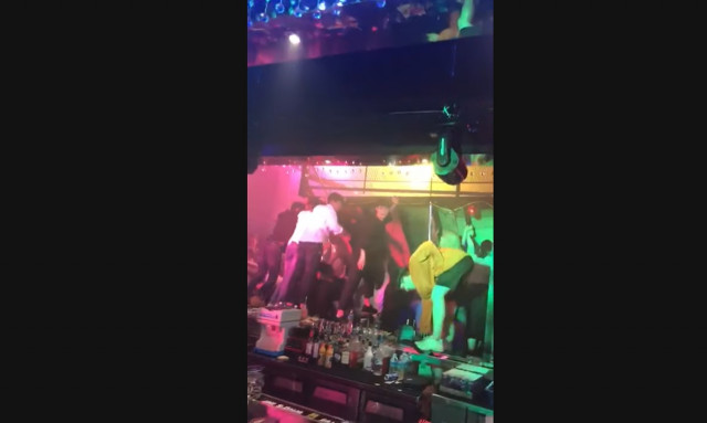 Σοκ στην Νότια Κορέα: Κατέρρευσε οροφή σε κλαμπ που βρίσκονταν αθλητές (vid)