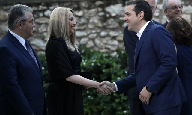 To επιτελικό κράτος έφερε πιο κοντά ΣΥΡΙΖΑ - ΚΙΝΑΛ και ΚΚΕ