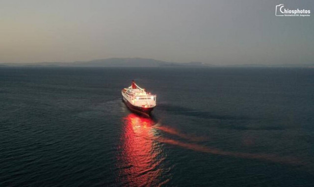 Αγία Παρασκευή: Συγκλόνισε ο καπετάνιος του Νήσος Σάμος - Ρίγη για τον χαιρετισμό του 