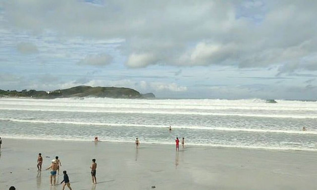 Τρόμος στην Βραζιλία: «Τσουνάμι» χτύπησε παραλία γεμάτη κόσμο