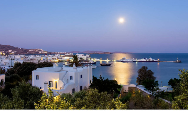 Ταλαιπωρία: Η Volotea ακύρωσε πτήση από Μύκονο και έστειλε τους επιβάτες με… καράβι