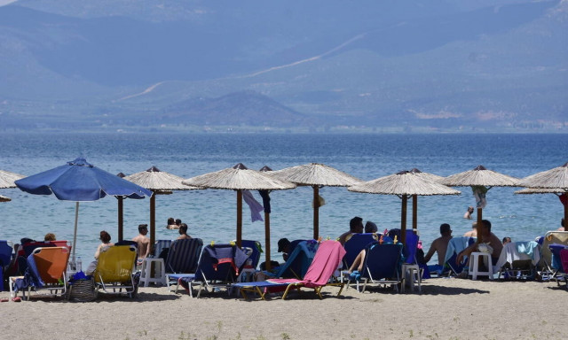Καιρός τώρα: Σε κλοιό ζέστης όλη η χώρα - Πού θα σημειωθούν καταιγίδες (pics)