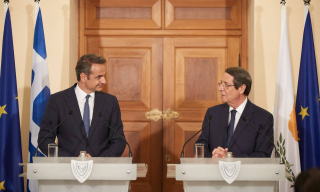 PM Mitsotakis, President Anastasiades: The end of Turkish occupation a top priority for Cyprus