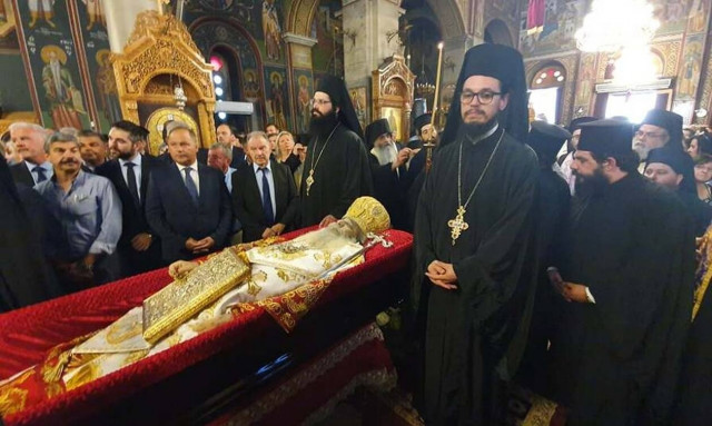 Tο «ύστατο χαίρε» στον Μακαριστό Μητροπολίτη Φθιώτιδος