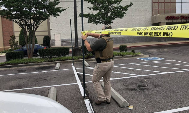 Δύο νεκροί από πυροβολισμούς σε εμπορικό κέντρο στο Μισισίπι (pics)