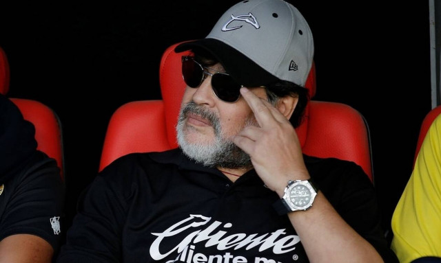 Σοκάρει η εικόνα του Μαραντόνα στο νοσοκομείο (pics)