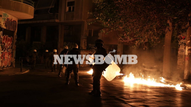 Οι πρώτες εικόνες από τα επεισόδια στα Εξάρχεια