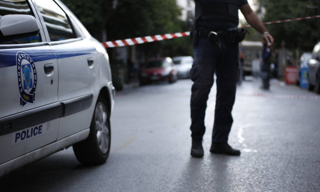 Συναγερμός στα Εξάρχεια: Εντοπίστηκε χειροβομβίδα σε κτήριο