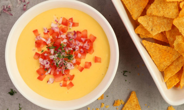 Η συνταγή της ημέρας: Cheddar sauce