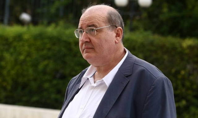 Στο νοσοκομείο ο Νίκος Φίλης – Τα νεότερα για την υγεία του πρώην υπουργού 