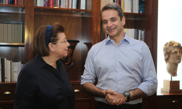 PM Mitsotakis visits Culture Ministry