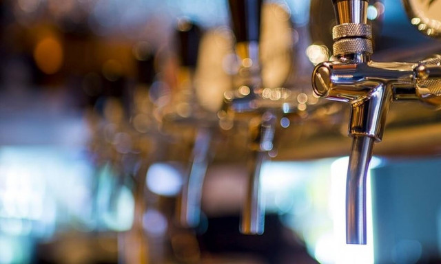 Βόλος: Ιδιοκτήτης ταβέρνας «τα έχασε» με αυτό που βρήκε στο μαγαζί του