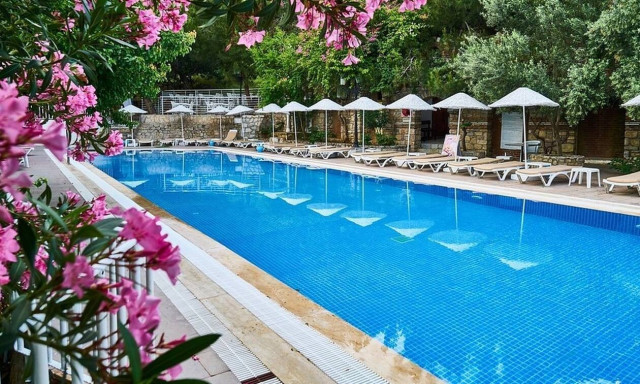 Ρόδος: Σοκάρει η μαρτυρία του ναυαγοσώστη - «Είδα το ένα κορίτσι να επιπλέει»