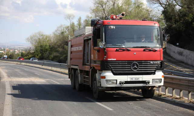 Φωτιά ΤΩΡΑ στο Ξυλόκαστρο 