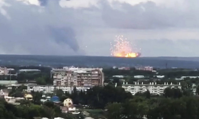 Συναγερμός στη Ρωσία: Έκρηξη σε αποθήκη πυρομαχικών με ένα νεκρό – Απομακρύνονται χιλιάδες άνθρωποι