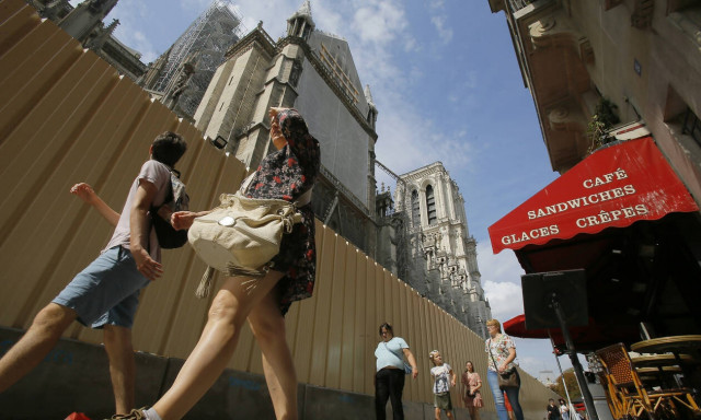 Γαλλία: «Βροχή» τα πρόστιμα για σεξουαλική παρενόχληση - Από 700 μέχρι 1.500 ευρώ η «καμπάνα»