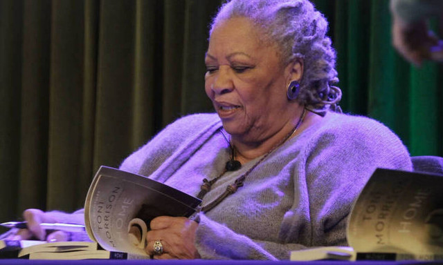Τόνι Μόρισον: Πέθανε η βραβευμένη με Νόμπελ και Πούλιτζερ συγγραφέας 