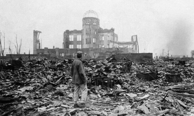 Ατομική βόμβα: Κι αν είχε προλάβει ο Χίτλερ; Η μυστηριώδης συνάντηση της Κοπεγχάγης