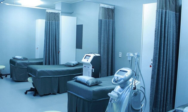 Θρήνος στα Τρίκαλα: Πέθανε 18χρονος που είχε τραυματιστεί σε τροχαίο