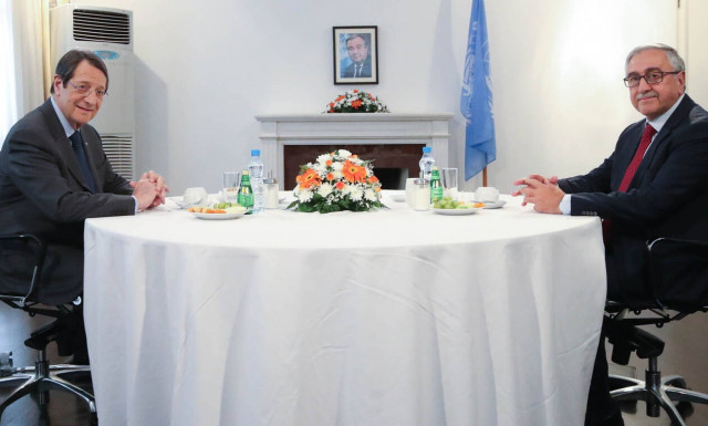 Κυπριακό: Αυτή είναι η πρόταση Αναστασιάδη - Τι συζήτησε με τον Ακιντζί