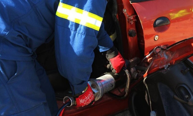 Θεσσαλονίκη: Νεκρός σε φρικτό τροχαίο οδηγός - «Καρφώθηκε» στην γέφυρα