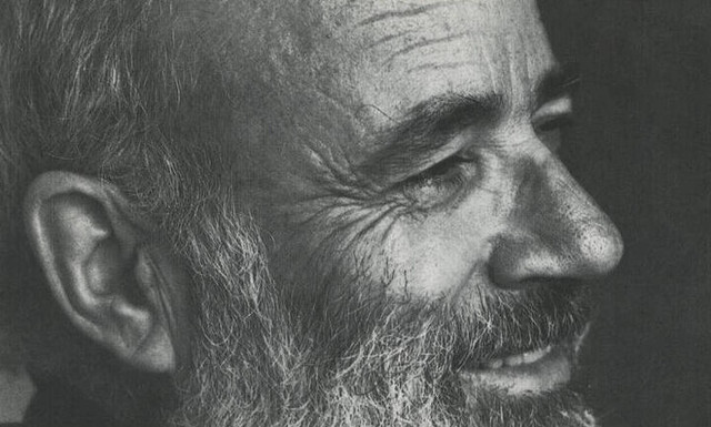 Sculptor Takis dies at the age of 94