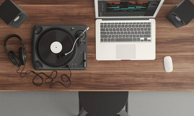 Θλίψη: Πέθανε ο Σταμάτης Φιλίππου (pics)