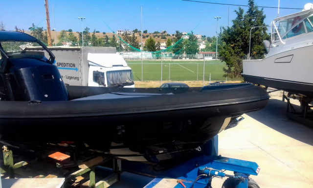 Speedboat crashes into fishing boat; two dead, one seriously injured