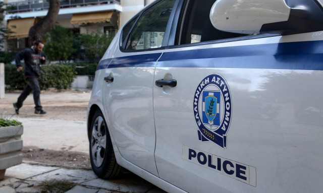 Απίστευτο περιστατικό στην Κρήτη: Την φόρτωσε και την παράτησε στο χωριό της - Τι συνέβη