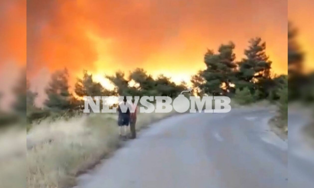Φωτιά ΤΩΡΑ στην Εύβοια: Εντολή να εκκενώσουν τα χωριά περιμένουν οι κάτοικοι