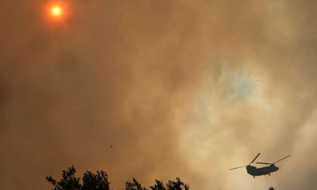 Meteo: Αυτό είναι το χειρότερο σενάριο για τη φωτιά που καίει την Εύβοια