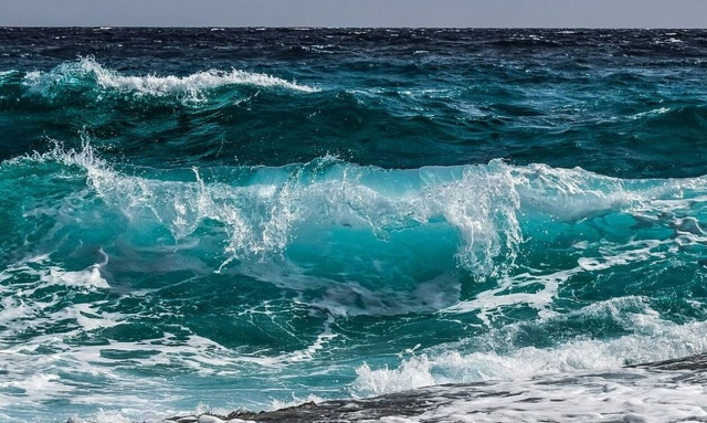 Αγωνία στην Κυλλήνη: Αγνοείται 74χρονος λουόμενος