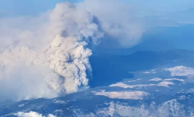 Φωτιά ΤΩΡΑ: Έκτακτες οδηγίες της Περιφέρειας για τον καπνό - Τι πρέπει να προσέχουν οι πολίτες