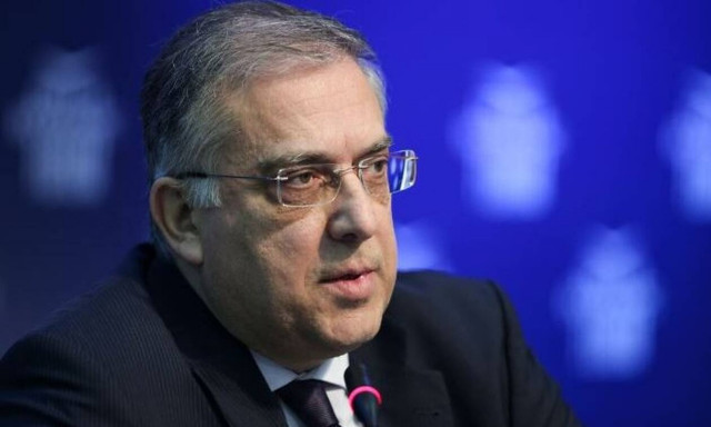 Τάκης Θεοδωρικάκος: Και χθες και σήμερα παραμένω στη δουλειά μου