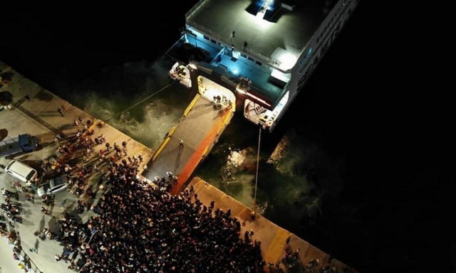 Σαμοθράκη: Στην Αλεξανδρούπολη οι πρώτοι αποκλεισμένοι - Συνεχίζονται τα δρομολόγια